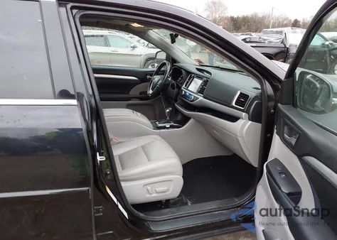 2018 Toyota Highlander Xle from USA, damaged, VIN 5TDJZRFH7JS543274